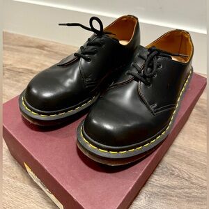 Made in England 1461 Dr. Marten US M6